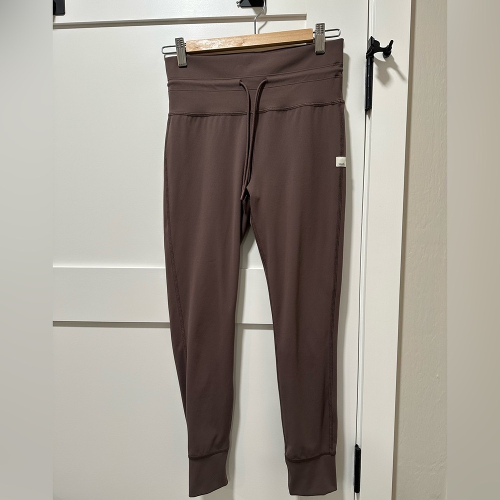 Vuori Daily Leggings Color Chocolate Size M